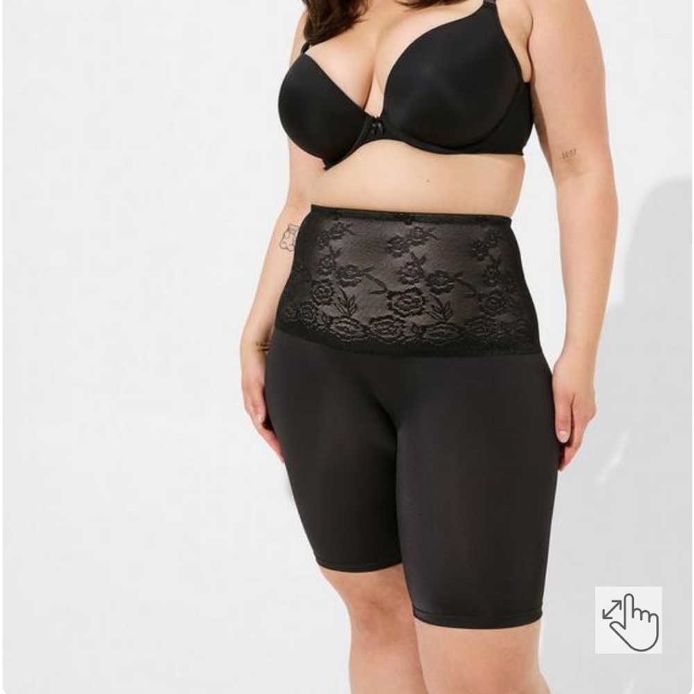 Microfiber High-Rise Short 360° Smoothing Panty